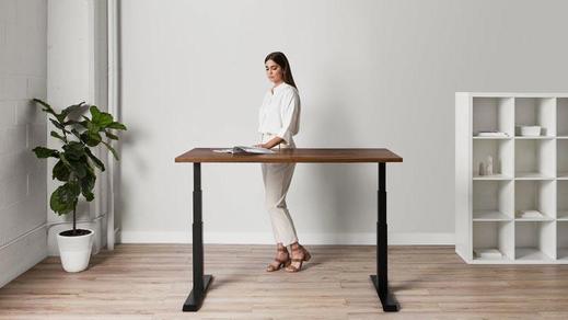 How to choose a manufacturer of lifting desk accessories?